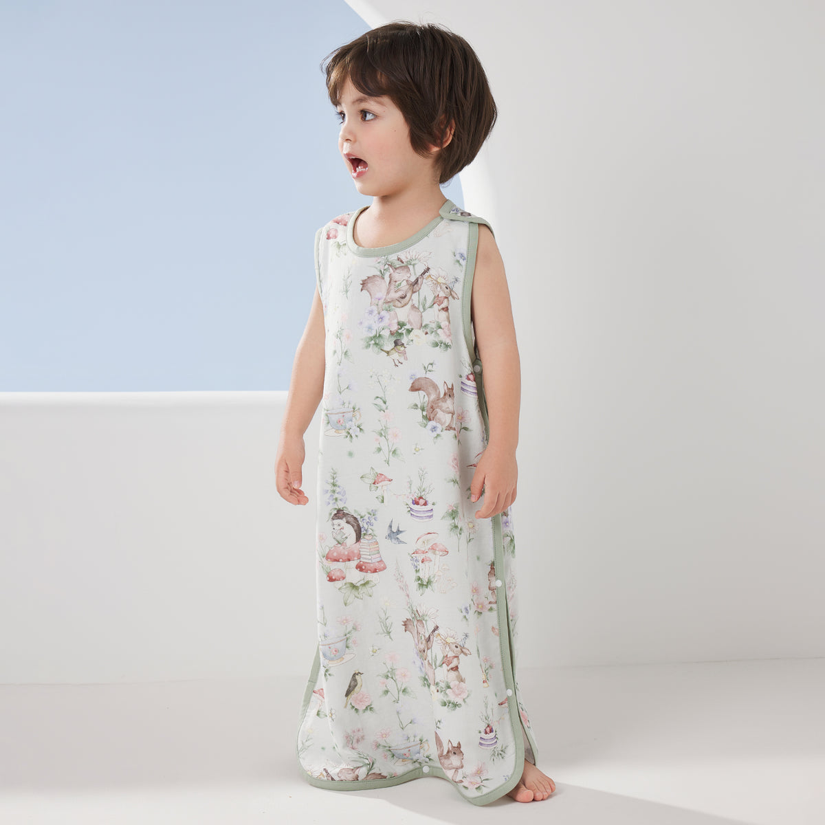 4-Layer Front 2-Layer Back Sleeveless Muslin Sleep Sack